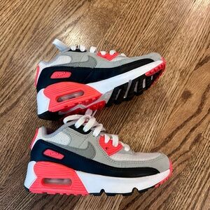 Nike Air Max 90 Sneakers - Gray and Pink